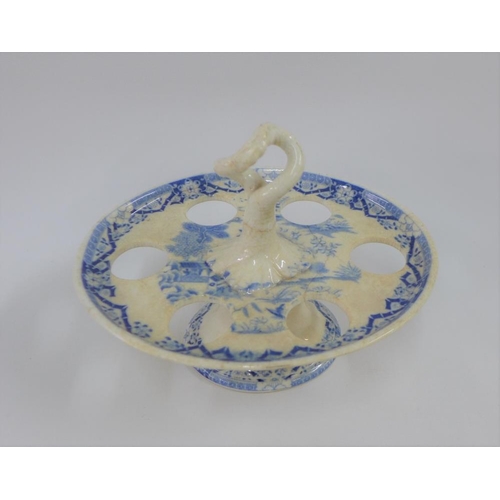 114 - A Grainger Worcester blue and white egg stand, printed backstamp, 20cm wide