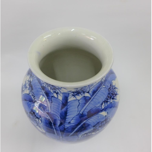 75 - Chinese blue and white high shouldered baluster vase with banana leaf pattern , 25cm high