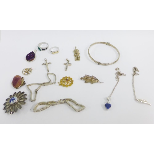 26 - Collection of silver jewellery to include earrings, pendant and bangle, etc (a lot)