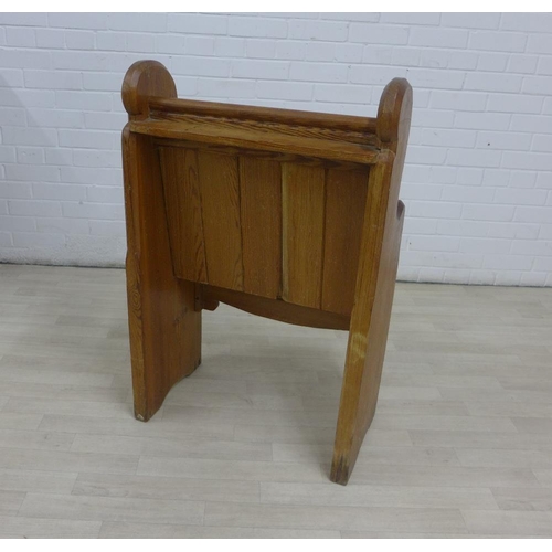 217 - Small pine pew with planked back and shaped side supports, 95 x 60cm