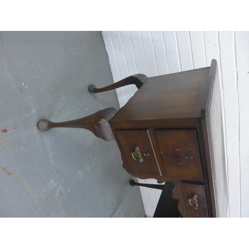 292 - Mahogany lowboy, the rectangular top above an arrangement of drawers, raised on cabriole legs, 78 x ... 