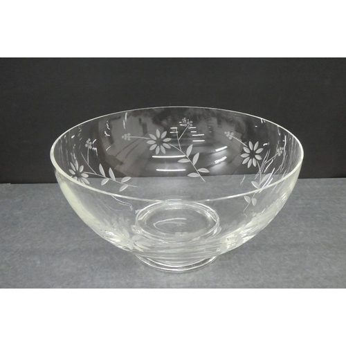 322 - Contemporary etched glass bowl, retailed by Harrods, boxed, 24cm