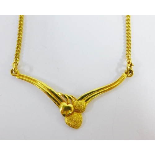 36 - 18ct gold pendant necklace, stamped 750