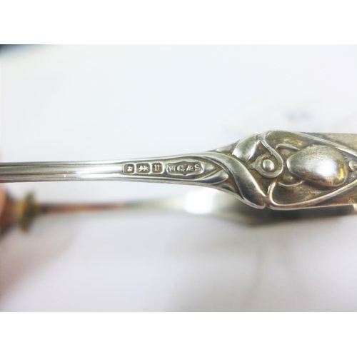 53 - Art Nouveau silver sugar tongs, William Gallimore & Sons, Sheffield 1912, with claw grips and stylis... 