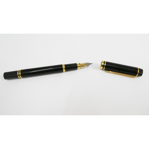 9 - Waterman fountain pen, with 18ct gold nib, 14.5cm long