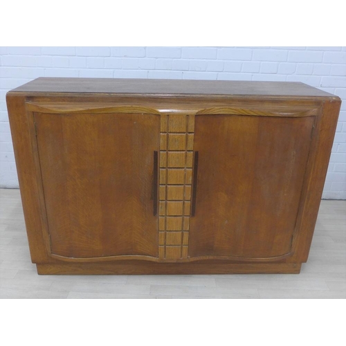 208 - Art Deco oak sideboard / cupboard, 93 x 138cm