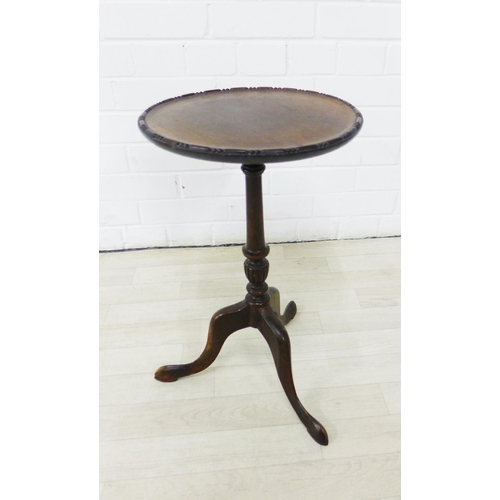 246 - Mahogany pedestal wine table, 50 x 30cm