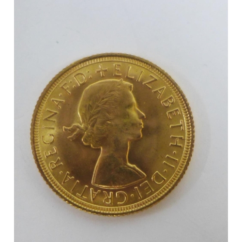 44 - Elizabeth II, 1967 full gold sovereign
