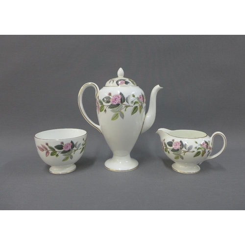 395 - Wedgwood Hathaway Rose dinner service with tea and coffee set (a lot)