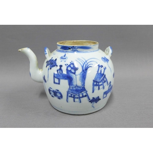 95 - Chinese blue and white teapot, (cover lacking) 11cm