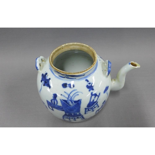 95 - Chinese blue and white teapot, (cover lacking) 11cm