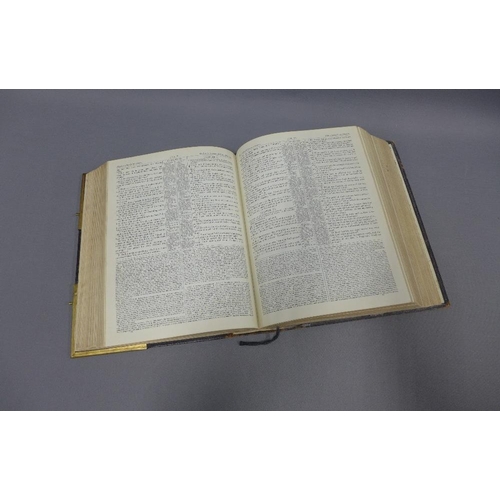 415 - Edwardian Family Holy Bible, with illustrated references and maps, Thorne & Company, Hatton Gardens,... 