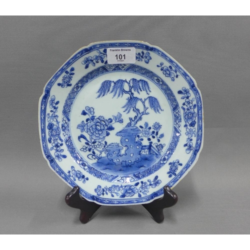 101 - 18th century Chinese blue and white octagonal plate,  22cm