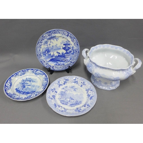 117 - 19th century blue and white transfer printed pottery to include a Bells Italian Scenery punch bowl P... 