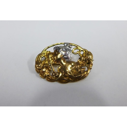 78 - 9ct gold Art Nouveau style brooch, 3cm wide and a 9ct gold cocktail ring, UK ring size N (2)