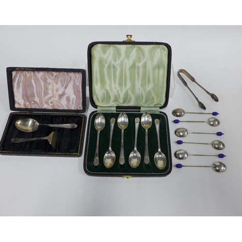 368 - George VI cased set of six silver teaspoons, Sheffield 1941, Birmingham silver spoon and pusher set ... 