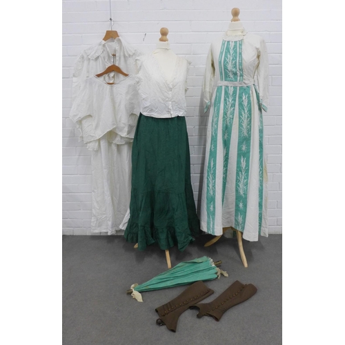 409 - A collection of Edwardian women's clothing and accessories (a lot)