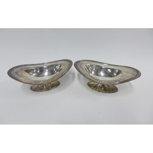 79 - Pair of 19th century Epns sweetmeat baskets and a silver plated oval box with a hinged lid, 17cm lon... 