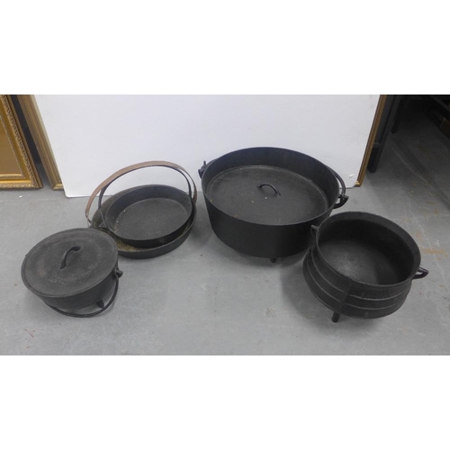 336 - Quantity of black iron skillets, cauldron pot, etc (a lot)