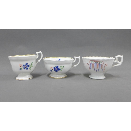 352 - Quantity of English 18th and 19th century tableware's to include cups and saucer, teapot, etc (a lot... 