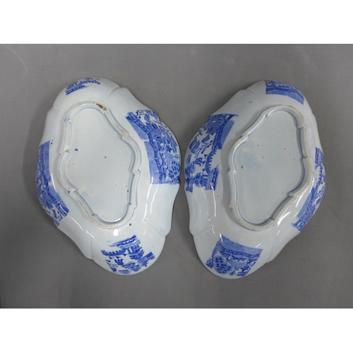 94 - A pair of Staffordshire pearlware transfer printed blue and white Willow pattern dishes and a pair o... 