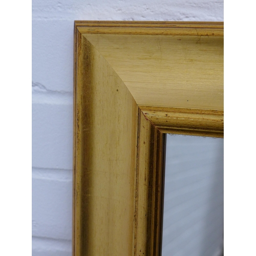 346 - Giltwood wall mirror with rectangular glass plate, 118 x 92cm