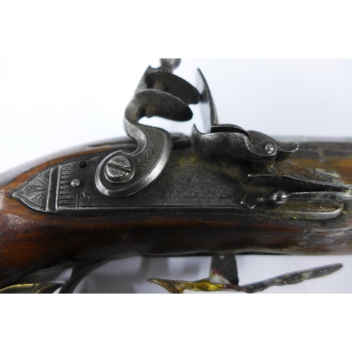 316 - Flintlock short pistol with a 6