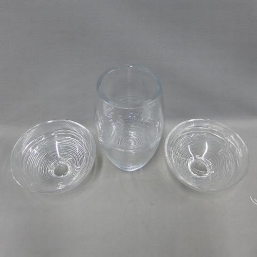 323 - John Rocha glass vase, 35cm, together with a pair of matching bowls (3)