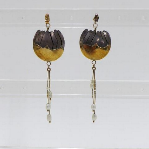 69 - Pair of 9ct gold, silver and baroque pearl earrings by Kathleen Thomson (2)