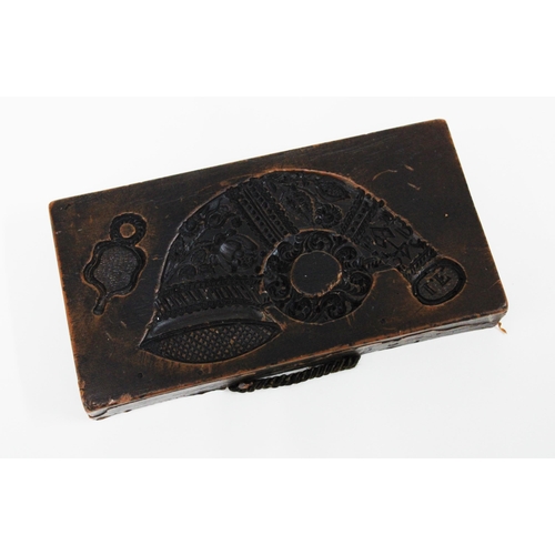 425 - Shortbread mould with cornucopia pattern, 16.5 x 9cm