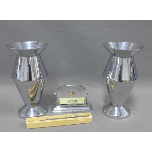 334 - Yard -O-Led silver cased propelling pencil, Art Deco chrome desk calendar and a pair of vintage chro... 