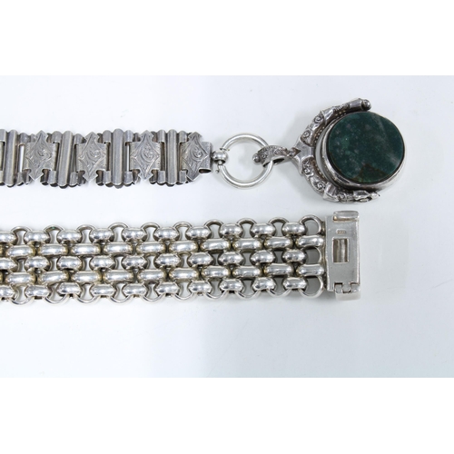 46 - Mixed lot to include a silver bracelet, silver chain with hardstone revolving seal, mother of pearl ... 