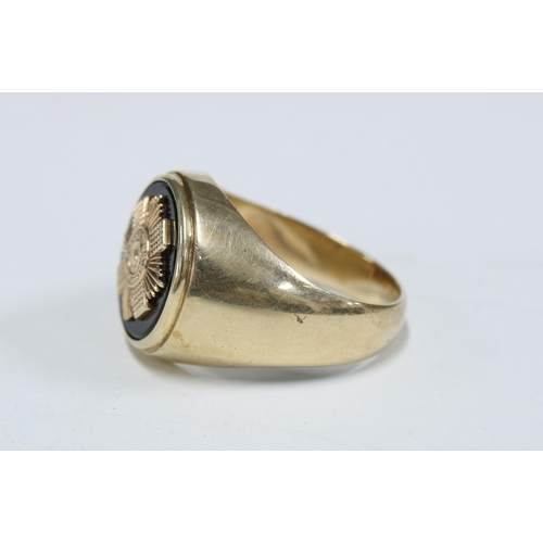 80 - Gents Nemo me impune lacessit 9ct gold ring, UK ring size Y