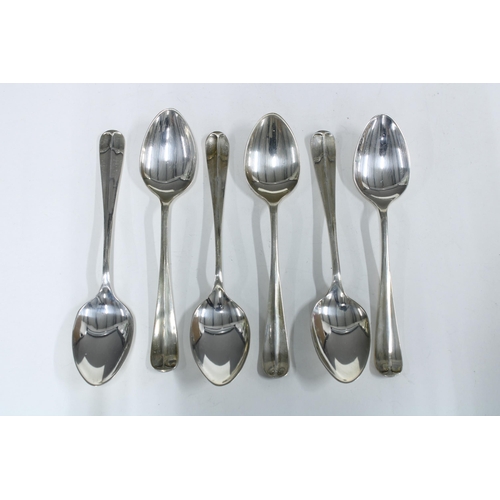 81 - Georg V set of six silver teaspoons,  London 1912, in fitted case, together with six Viners Sheffiel... 