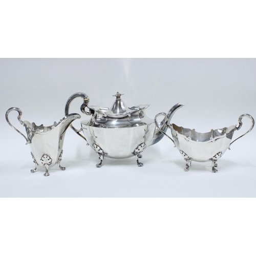 83 - George V silver three piece teaset, Glasgow 1936, approx weight 1500 grams (3) 
(Please note: Frankl... 