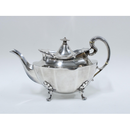 83 - George V silver three piece teaset, Glasgow 1936, approx weight 1500 grams (3) 
(Please note: Frankl... 