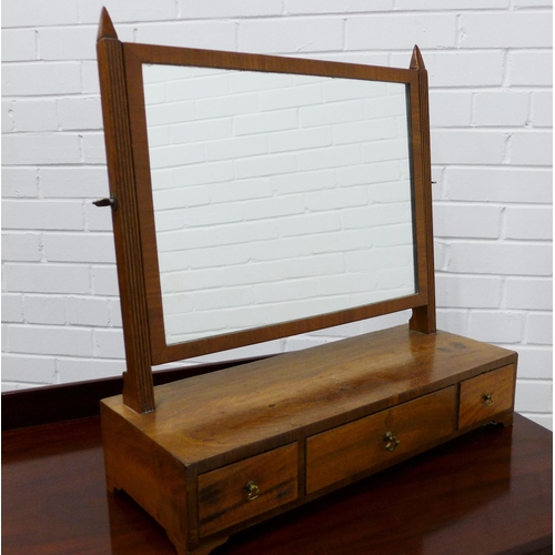 225 - Mahogany dressing table mirror. 57 x 54 x 22cm.