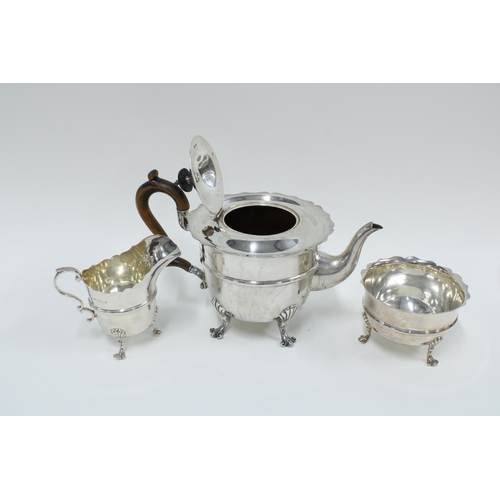 30 - Edwardian three part silver tea service, Henry Wilkinson Sheffield 1910 (3)