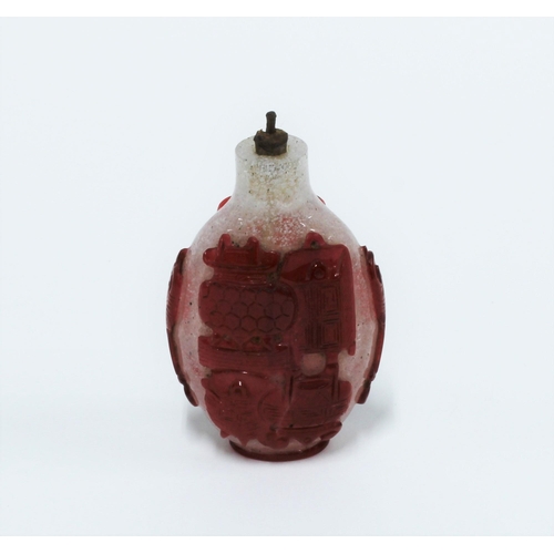 461 - Chinese Qing red overlay glass snuff bottle, height 6.5cm