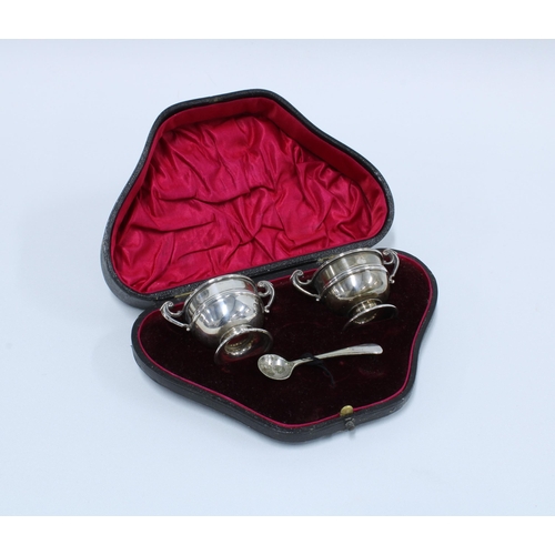 61 - Edwardian silver salts in  a cased box, London 1907