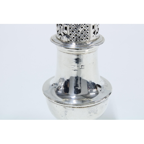 8 - Pair of Victorian silver castors, Chester 1897, of baluster form with pierced covers, 12cm (2)