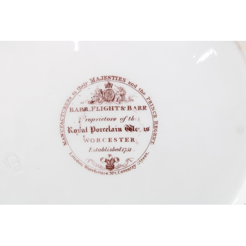 95 - Flight, Barr & Barr Worcester porcelain part service, with a gilded orange and white border with cen... 