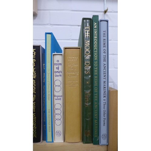 104 - A collection of hardback fiction, including The Folio Society edition of 