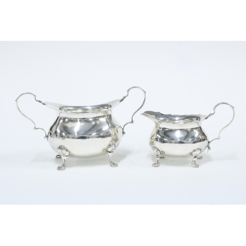 30 - Walker & Hall silver cream jug and sugar bowl, Sheffield 1901 (2)