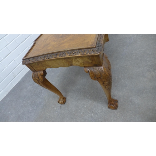 216 - Walnut Queen Anne style coffee table, 48 x 96 x 46cm