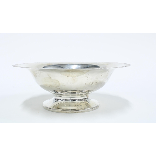 66 - Mappin & Webb silver bowl, Birmingham 1924, 13cm diameter