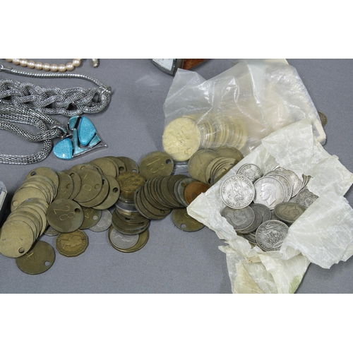 465 - Mixed lot to include costume jewellery and coins (a lot)