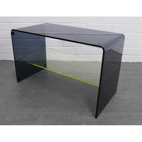 208 - Contemporary plexiglass side table,  41 x 65 x 32cm.