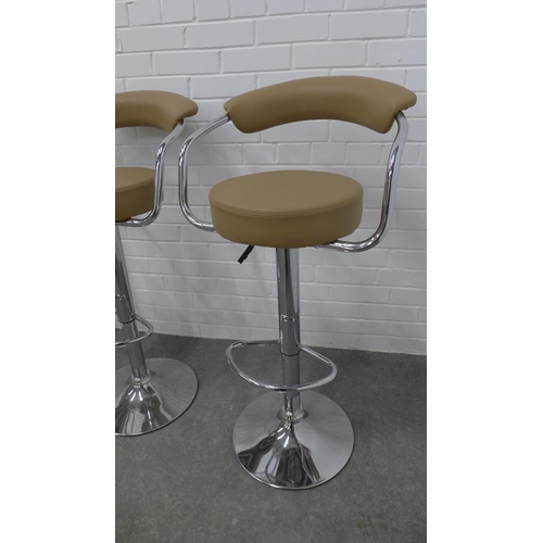 223 - Set of four contemporary chrome and vinyl upholstered bar stools, 104 x 52cm  (4)