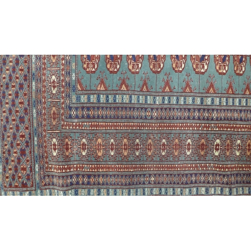 283 - Eastern rug, 172 x 118cm